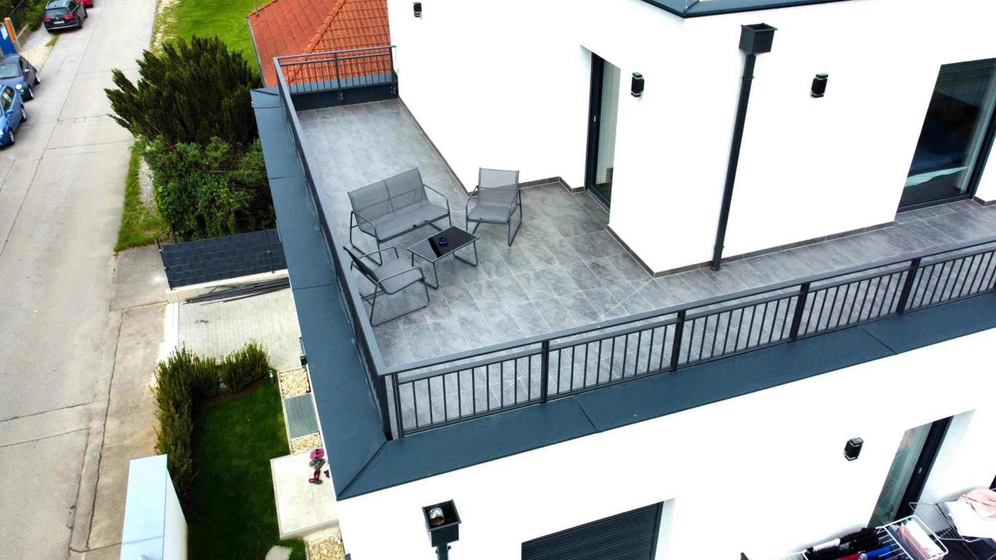 Weisses Haus Apartment Герасдорф бей Виен Екстериор снимка