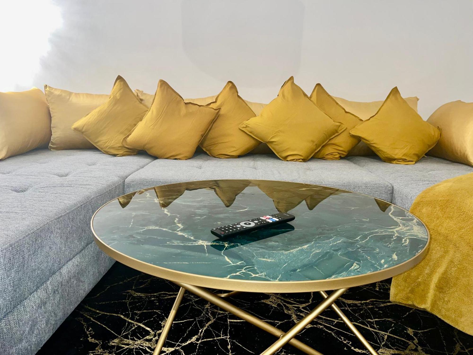 Weisses Haus Apartment Герасдорф бей Виен Екстериор снимка
