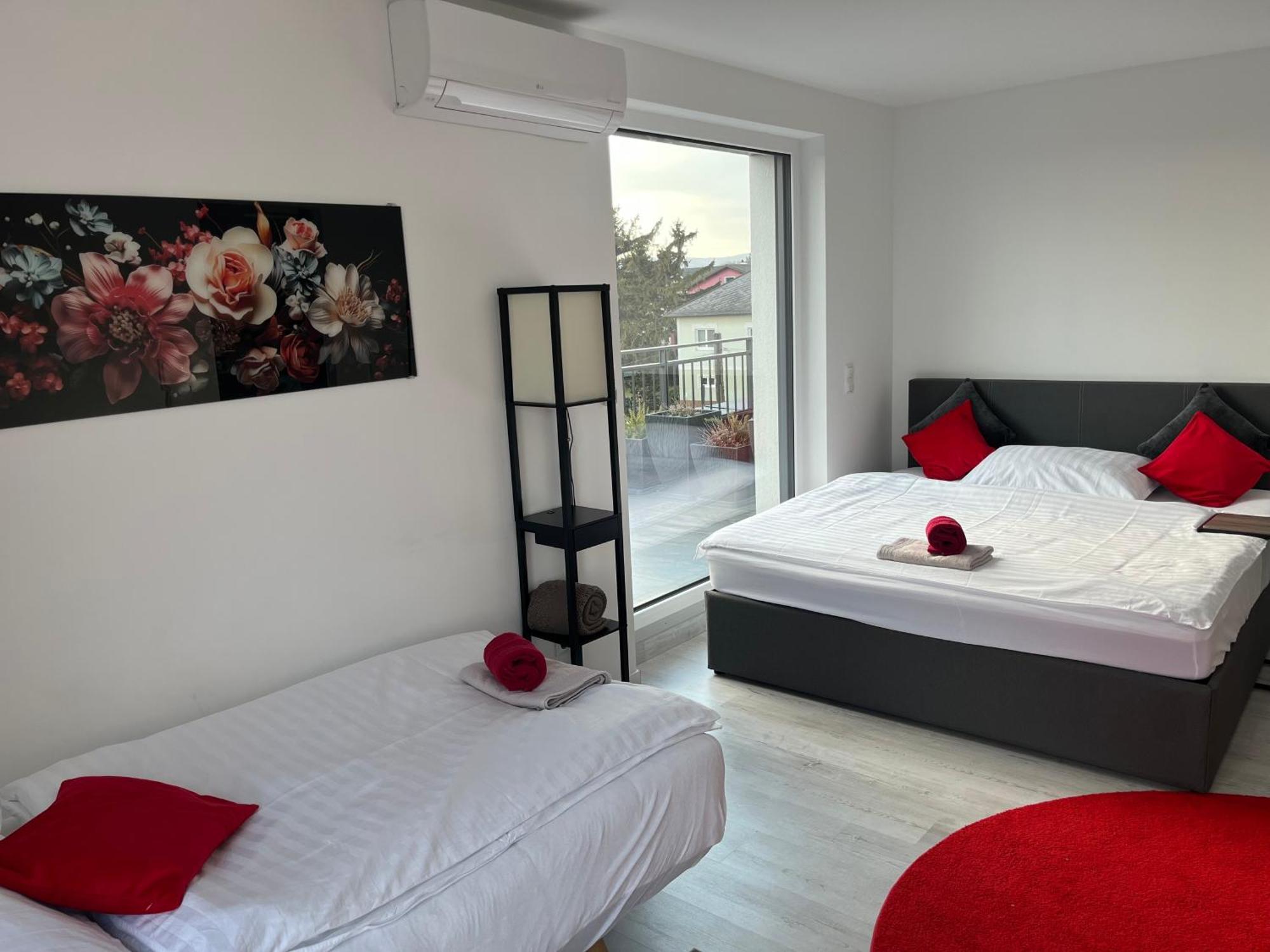 Weisses Haus Apartment Герасдорф бей Виен Екстериор снимка